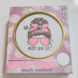 Simply Southern Wirless Charger "Messy Hair Bun"